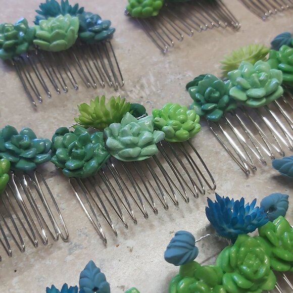 Reseller lot 16 combs handmade in the USA ( clay Succulants)